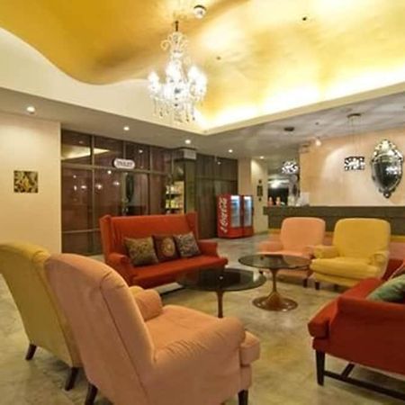 Bella Villa Metro Паттая Екстер'єр фото