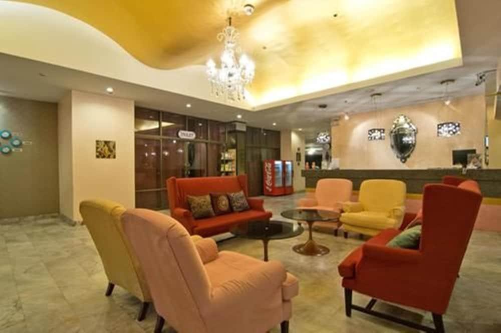 Bella Villa Metro Паттая Екстер'єр фото